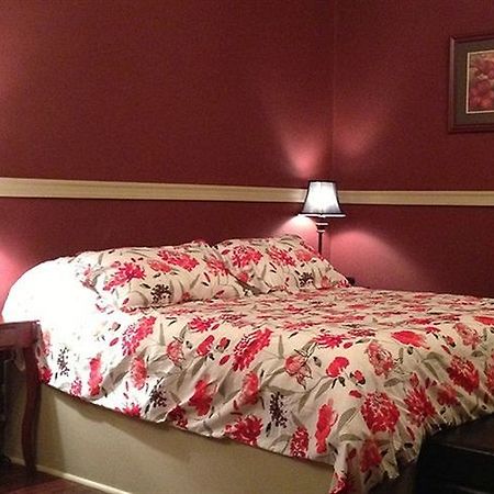 The Egan Inn Pembroke Bagian luar foto